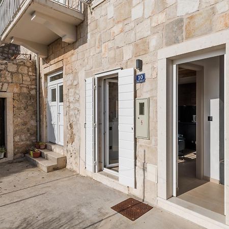 Tiny Secret House Apartment Komiža Exterior foto